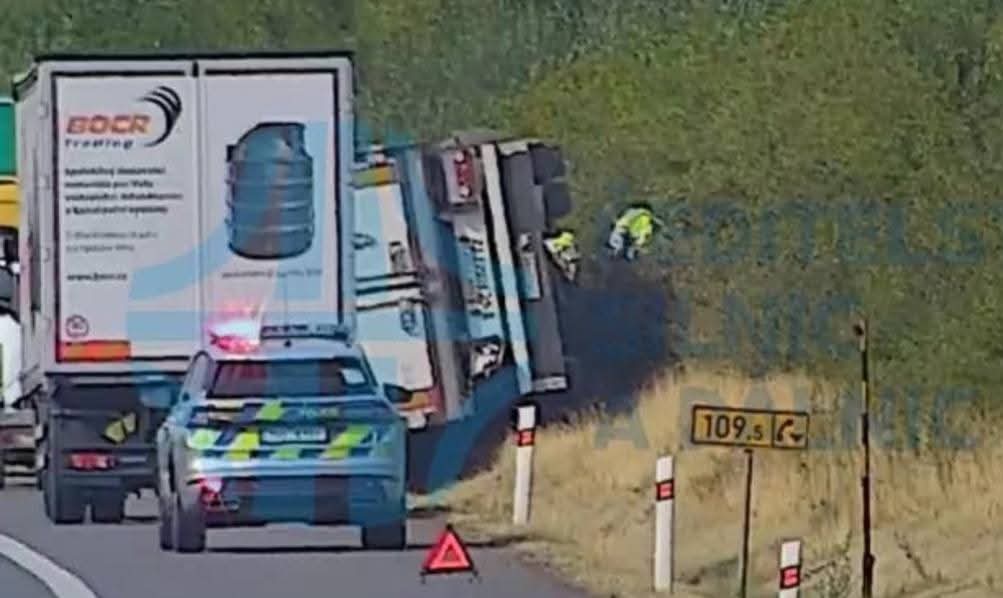 Važna Dopravní nehoda Na D11 u Jaroměře